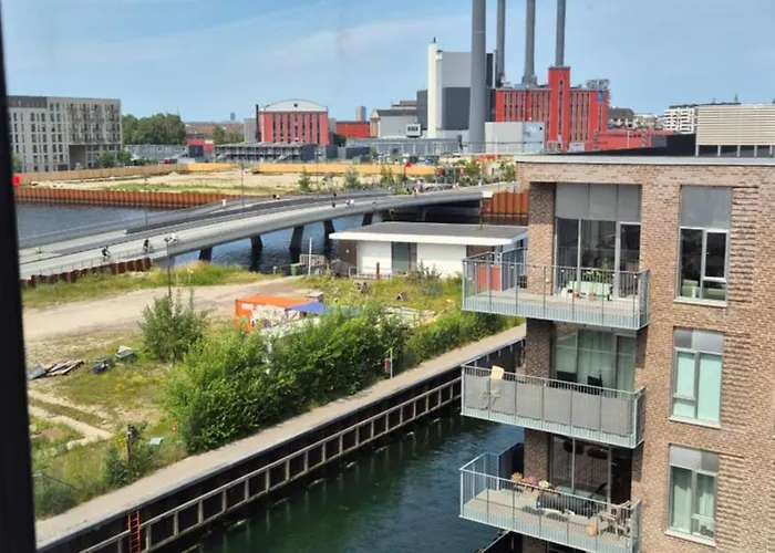 Spacious 120 Metres From Metro * København